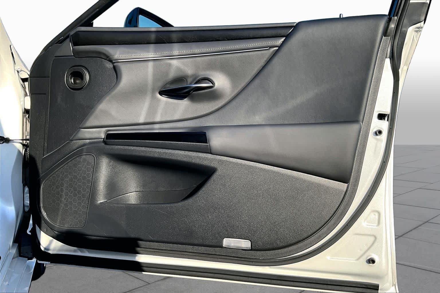 Used 2024 Lexus ES 350 w/ Premium Package FWD image 21