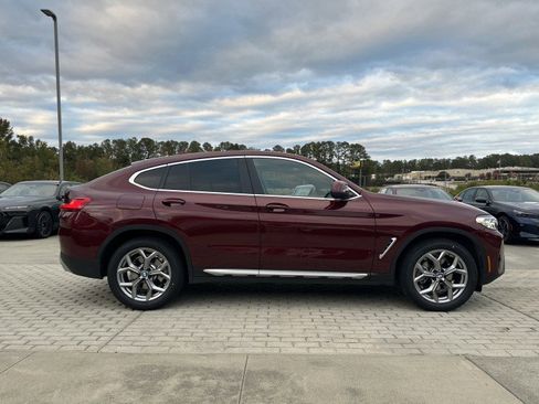 Used 2025 BMW X4 xDrive30i image 9
