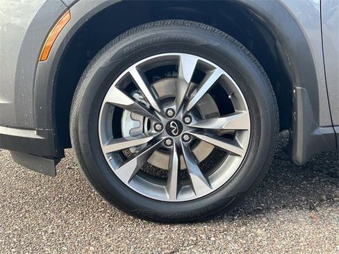 Certified 2025 INFINITI QX60 Luxe w/ Vision Package image 10