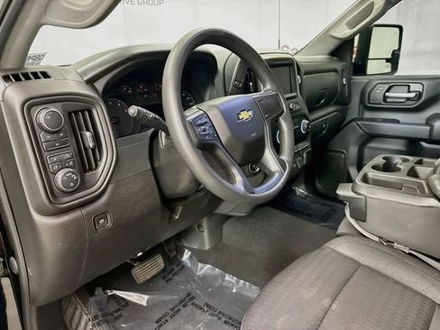 Used 2024 Chevrolet Silverado 2500 Custom w/ Custom Value Package AWD/4WD image 10