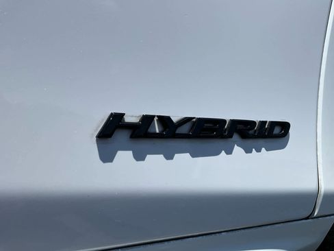Used 2022 Lexus RX 450h F Sport w/ Accessory Package AWD/4WD image 29