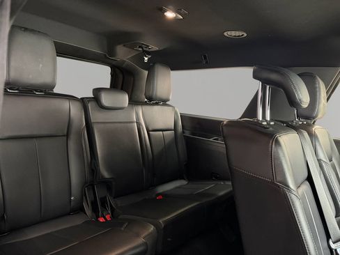 Used 2020 Ford Expedition Max XLT w/ Equipment Group 202A RWD image 18