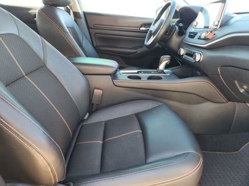 Used 2021 Nissan Altima 2.5 SR image 9