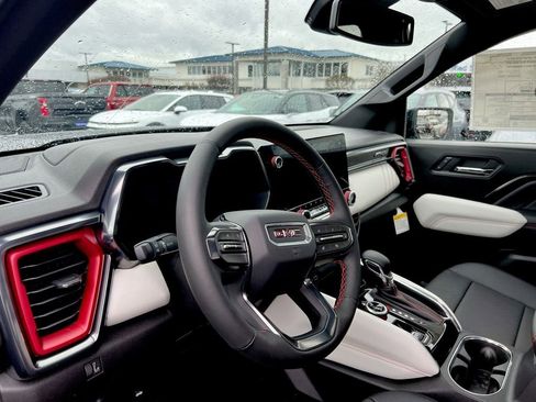 New 2026 GMC Canyon AT4X w/ LPO, Black Badging Package AWD/4WD image 10