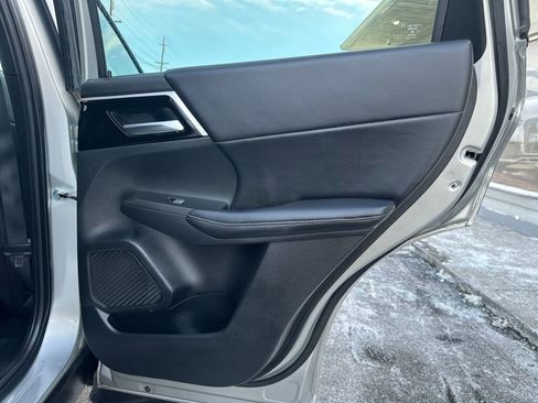 Used 2022 Mitsubishi Outlander SE image 22