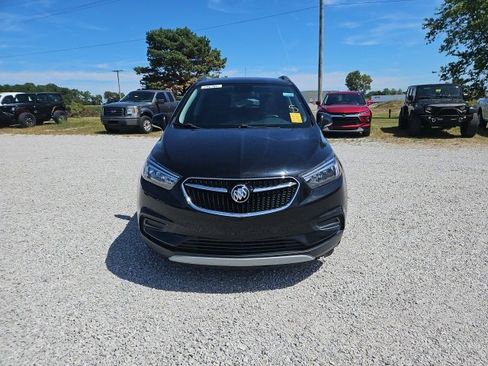 Used 2022 Buick Encore Preferred w/ Safety Package image 3