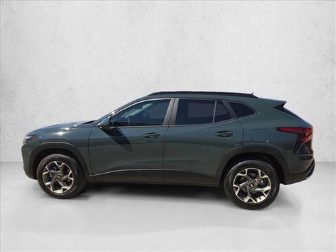 Used 2026 Chevrolet Trax LT w/ Driver Confidence Package FWD image 9