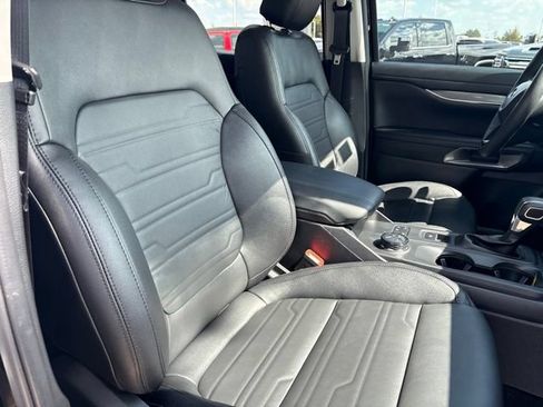Used 2025 Ford Ranger Lariat w/ Black Appearance Package AWD/4WD image 22