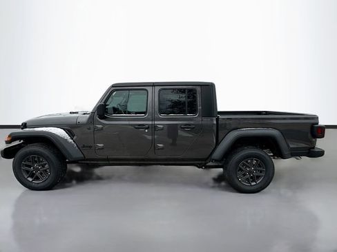 New 2026 Jeep Gladiator Sport image 9