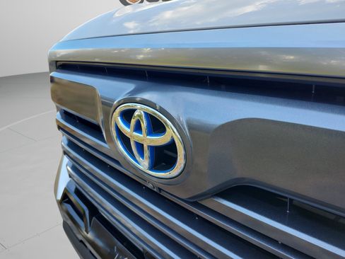 Used 2024 Toyota Tundra Limited image 27