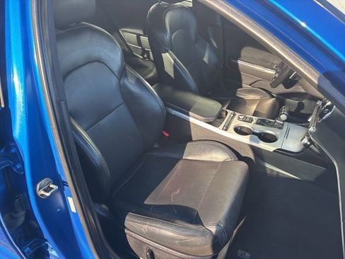 Used 2018 Kia Stinger GT1 image 9