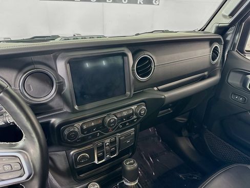 Used 2021 Jeep Wrangler Unlimited Sahara w/ Cold Weather Group AWD/4WD image 23