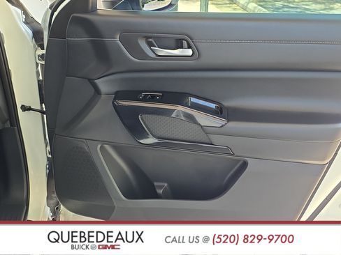 Used 2022 Nissan Pathfinder SV FWD image 28