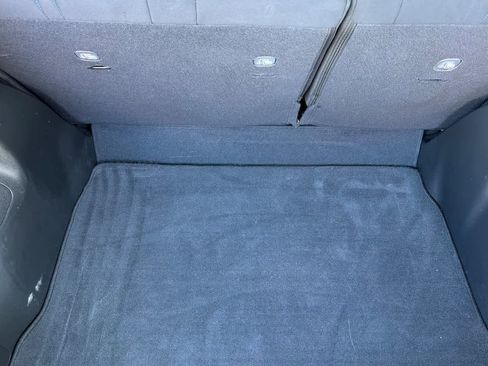 Used 2022 Nissan Leaf S image 17