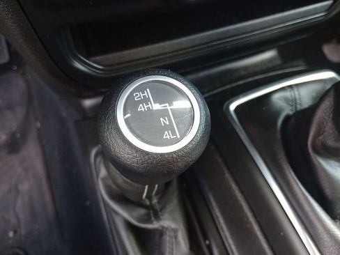 Used 2024 Jeep Gladiator Sport image 12