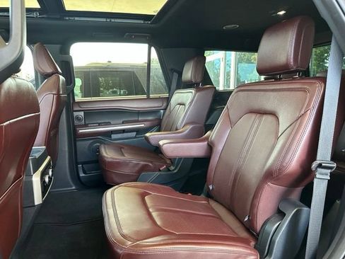 Used 2024 Ford Expedition Limited RWD image 16