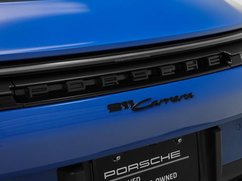 Used 2025 Porsche 911 Carrera w/ Premium Package image 21