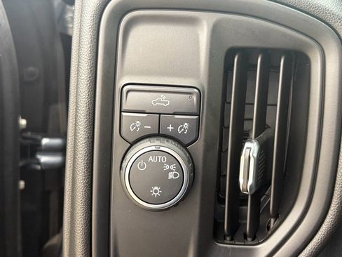 Used 2020 Chevrolet Silverado 1500 Custom w/ Custom Value Package image 15