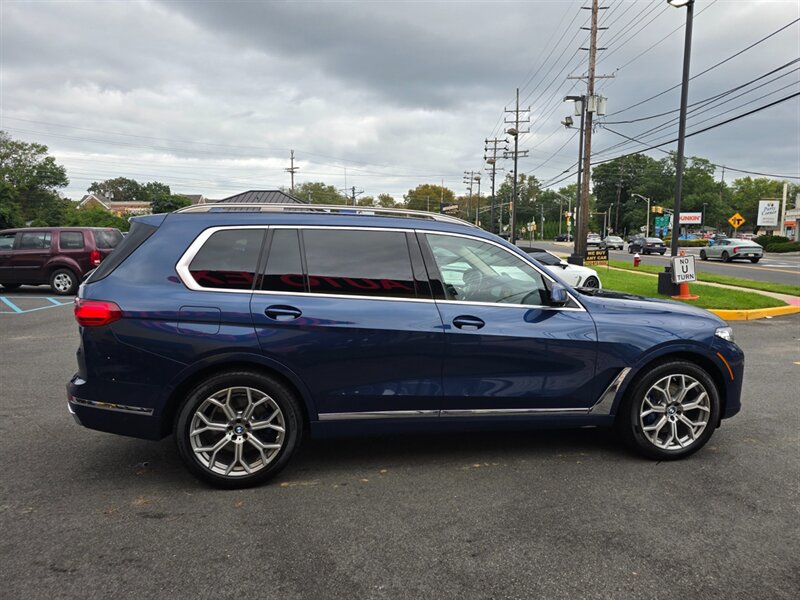 Used 2021 BMW X7 xDrive40i w/ Premium Package AWD/4WD image 31