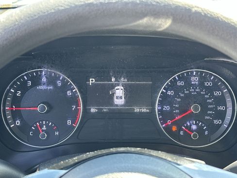 Used 2024 Kia Forte LXS image 10