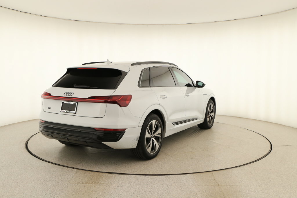 Certified 2024 Audi Q8 e-tron Premium AWD/4WD image 6
