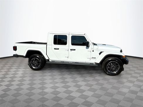 Used 2023 Jeep Gladiator Overland image 5