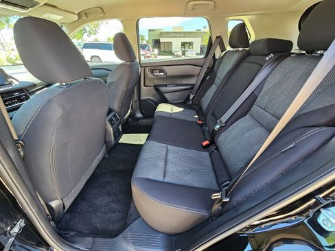 Used 2025 Nissan Rogue SV image 20