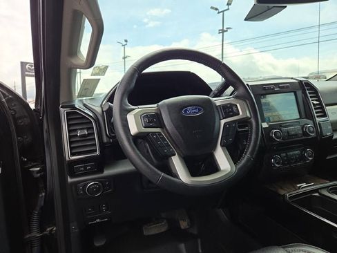 Used 2018 Ford F250 Lariat w/ Lariat Ultimate Package AWD/4WD image 8
