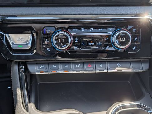 New 2026 GMC Sierra 1500 AT4 w/ AT4 Premium Package AWD/4WD image 25