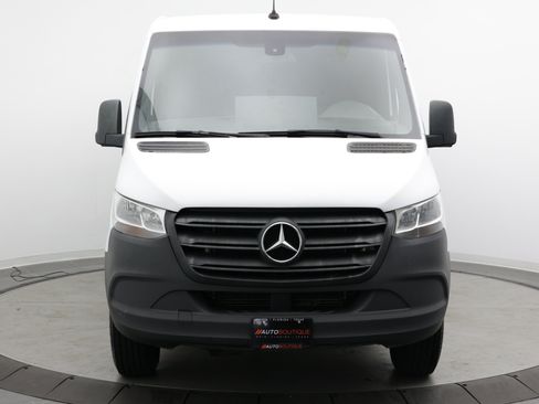 Used 2022 Mercedes-Benz Sprinter 2500 image 2