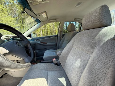 Used 2004 Toyota Corolla S FWD image 9