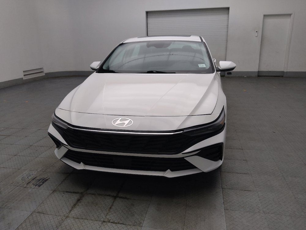 Used 2025 Hyundai Elantra SEL FWD image 15