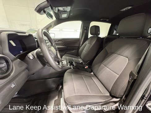 Used 2023 Chevrolet Colorado W/T RWD image 13