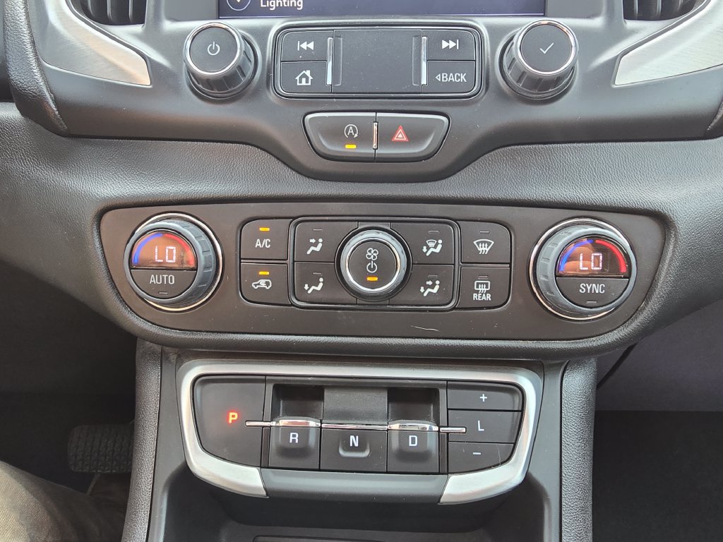 Used 2024 GMC Terrain SLT w/ Elevation Edition AWD/4WD image 34