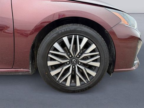 Used 2023 Nissan Altima 2.5 SV image 9