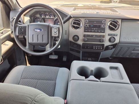 Used 2011 Ford F350 XLT w/ XLT Premium Pkg AWD/4WD image 5