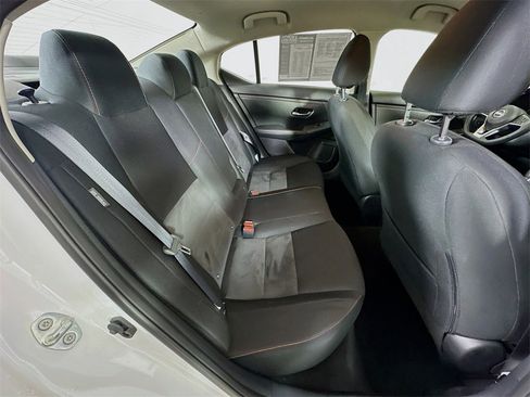 Used 2025 Nissan Sentra SR image 8