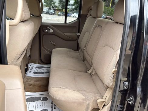 Used 2005 Nissan Frontier SE RWD image 16