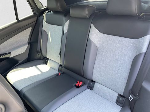 Certified 2023 Volkswagen ID.4 Pro RWD image 13
