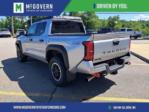 Used 2025 Toyota Tacoma TRD Off-Road AWD/4WD image 3