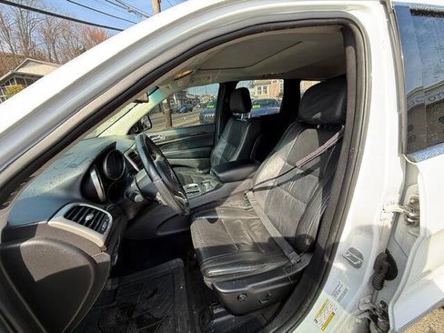 Used 2013 Jeep Grand Cherokee Laredo image 5