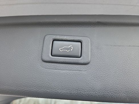 Used 2019 Subaru Outback 2.5i Limited w/ Popular Package #2 image 18