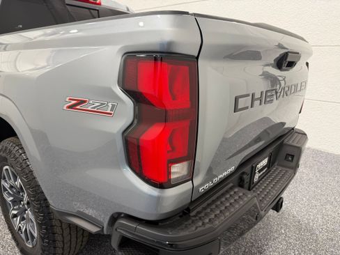 Used 2026 Chevrolet Colorado Z71 AWD/4WD image 17
