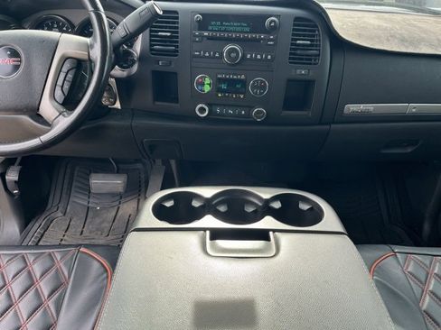 Used 2011 GMC Sierra 1500 SLE w/ Texas Edition image 9