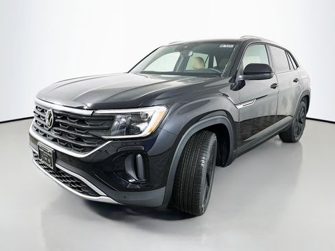 New 2026 Volkswagen Atlas Cross Sport SE image 3