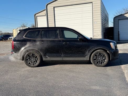 Used 2022 Kia Telluride SX w/ SX Prestige Package image 4