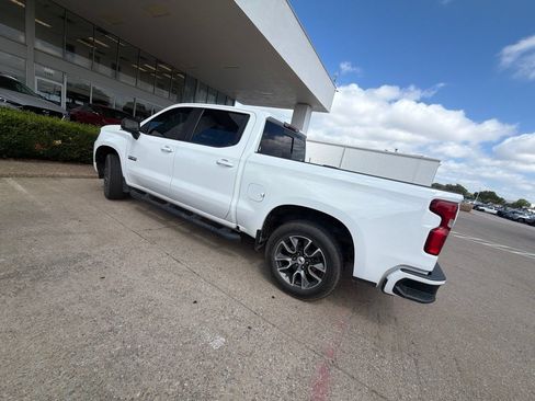 Used 2022 Chevrolet Silverado 1500 RST w/ Convenience Package II AWD/4WD image 2