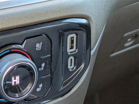 Used 2024 Chevrolet Silverado 1500 LTZ image 22