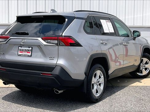Used 2020 Toyota RAV4 XLE w/ Convenience Package AWD/4WD image 17