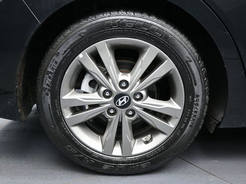Used 2018 Hyundai Elantra SEL image 13